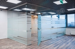 стекло в офисе