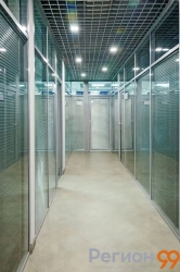 перегородки коридорного типа со стеклом