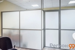 конструкция из стекла матового перегородка с матовым стеклом