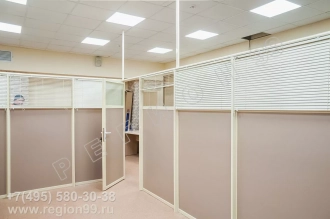 перегородки из ЛДСП стекла и жалюзи стекло с жалюзи